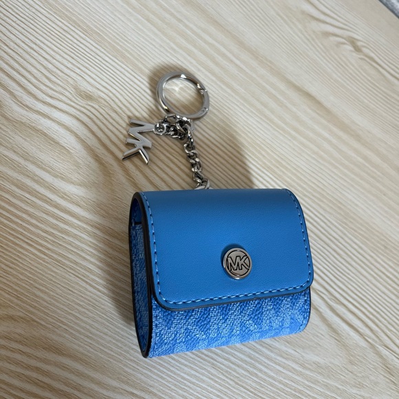 Michael Kors Blue AirPod Keychain Wallet - Picture 1 of 8